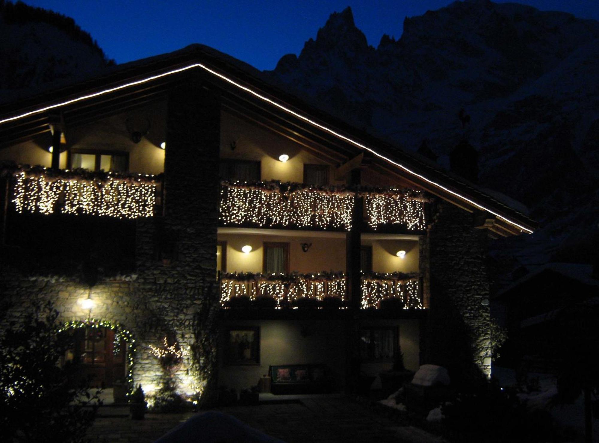 Auberge De La Maison Courmayeur Exteriér fotografie