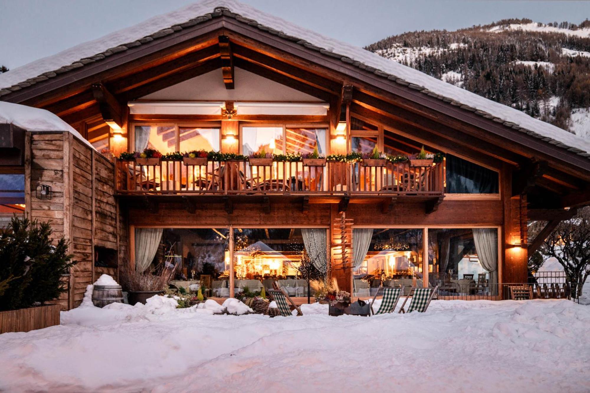 Auberge De La Maison Courmayeur Exteriér fotografie
